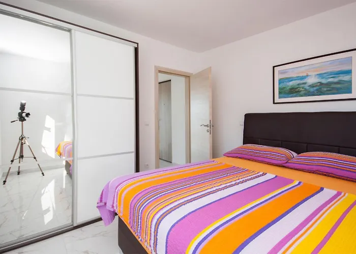 Apartman In Rogoznica (Sibenik-Knin)